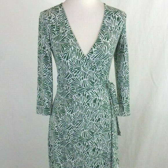 bcbg green wrap dress